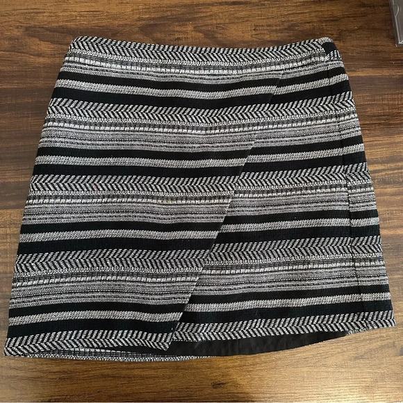 J. Crew Dresses & Skirts - J Crew Faux Wrap Mini / Midi Skirt Size 2 black and white